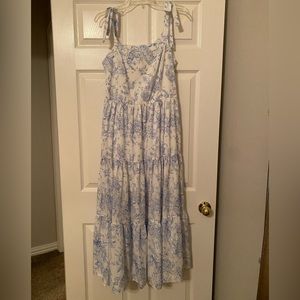 NWT toile tie-shoulder tiered dress 💙🤍